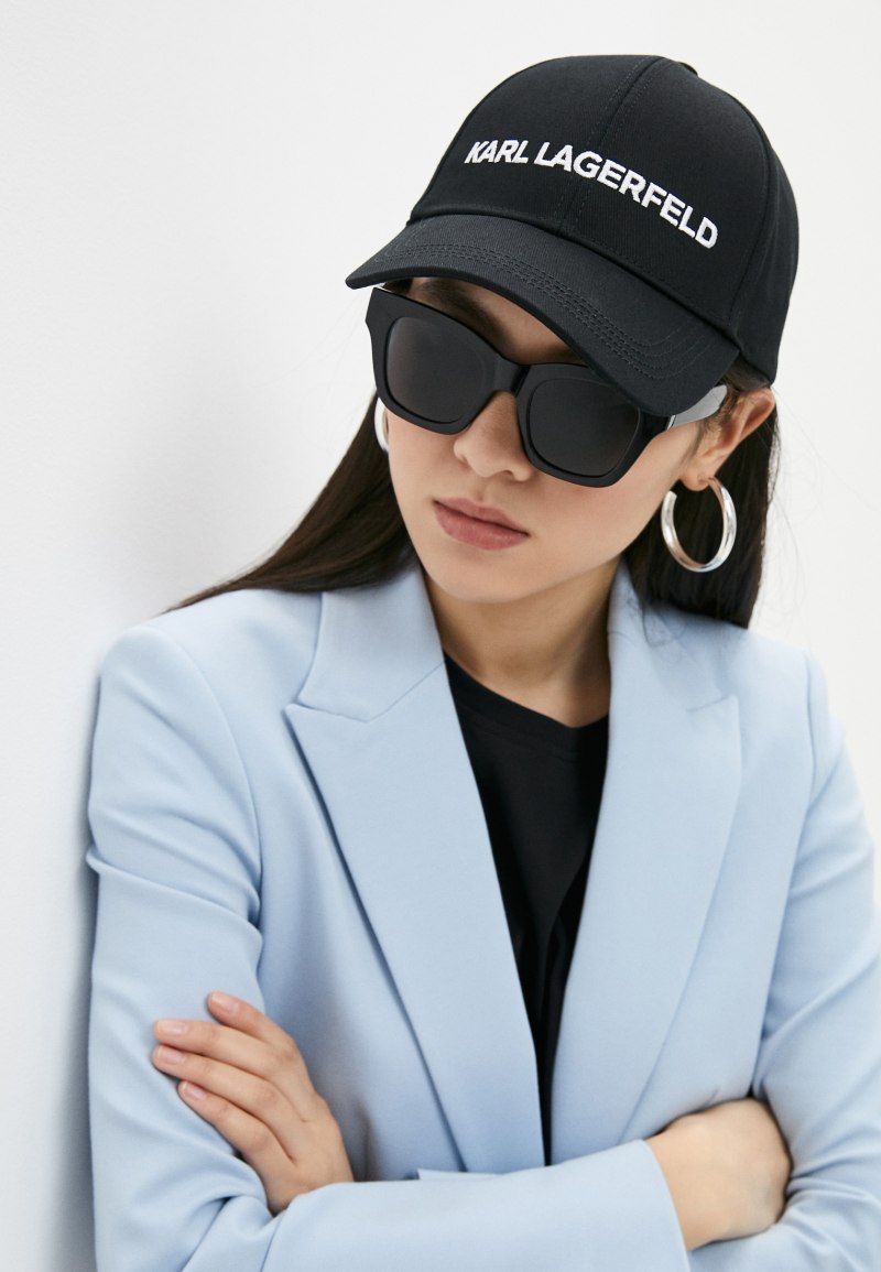 Бейсболка Карл Лагерфельд женская