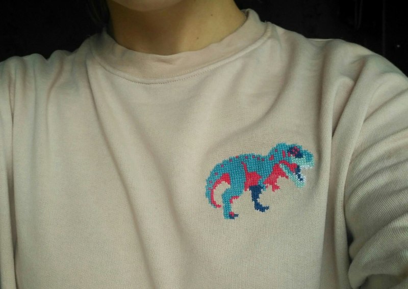 Вышивание крестиком на футболке