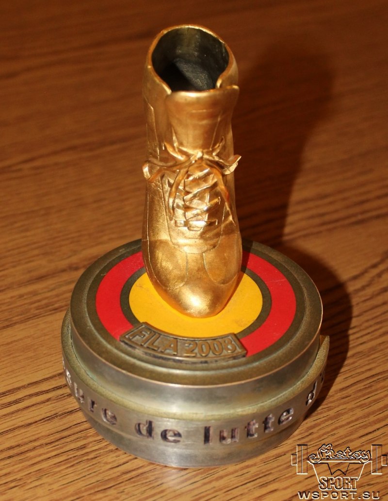 Золотая борцовка Fila обладатели