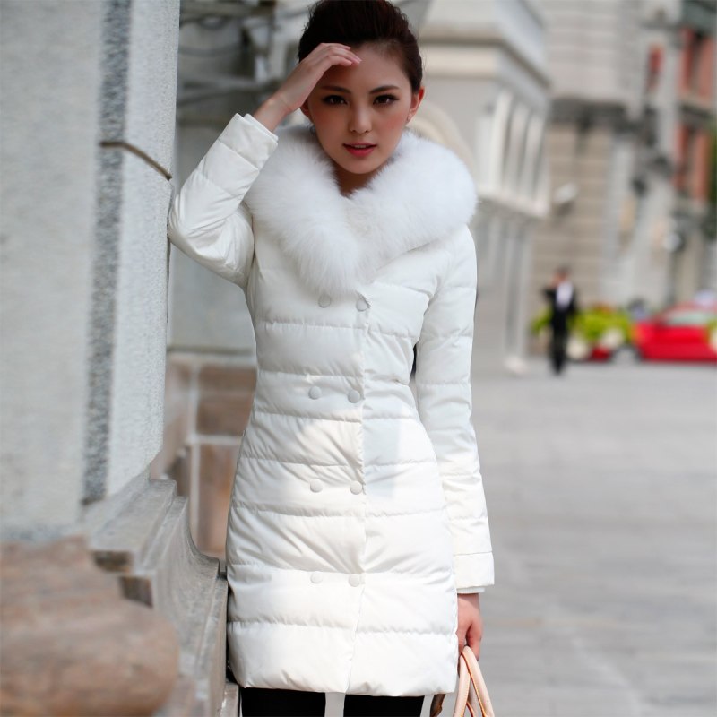 Белый пуховик женский