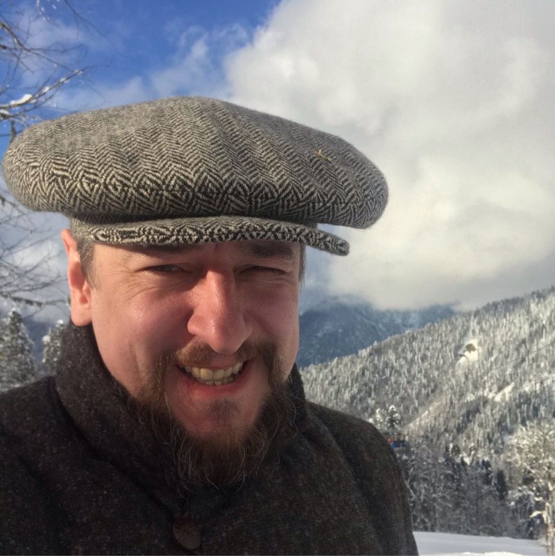 Грузинская фуражка аэродром