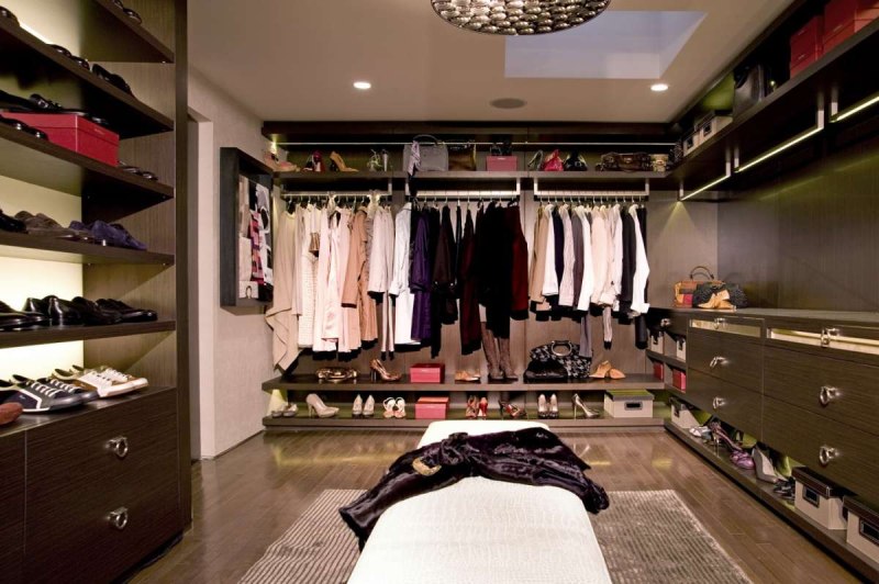 Красивые гардеробные комнаты