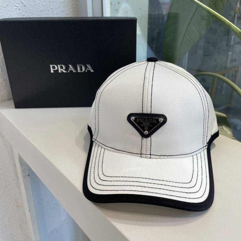 Кепка Прада белая. Женская