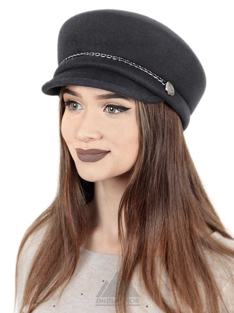 Кепки женские модные