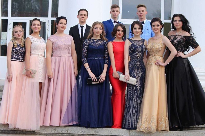 Платья на выпускной 11 класс