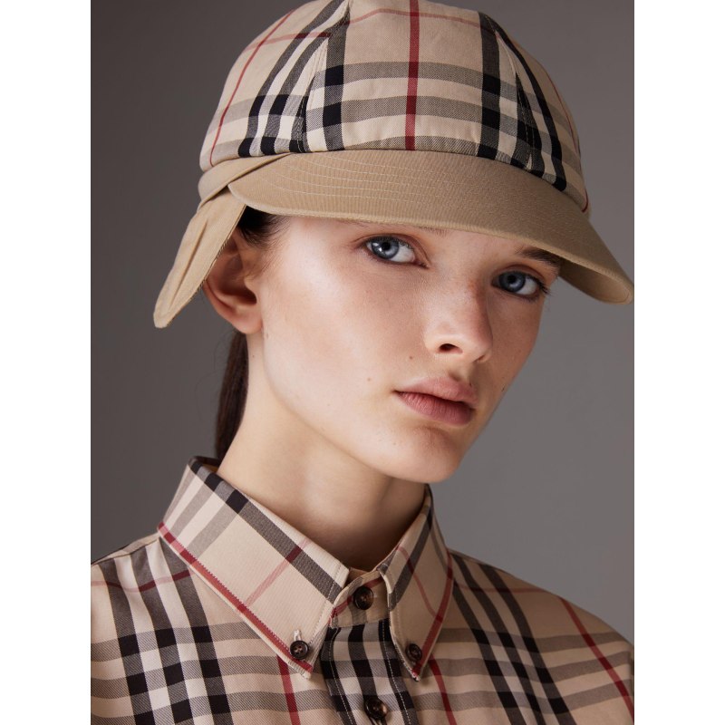 Og Buda в кепке Burberry