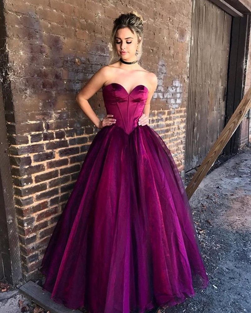 Платье вечерние Ball Gown