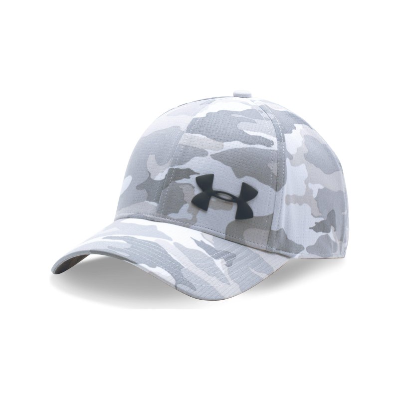 Камуфляжная бейсболка under Armour