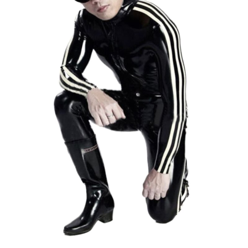 Мужик в латексном костюме