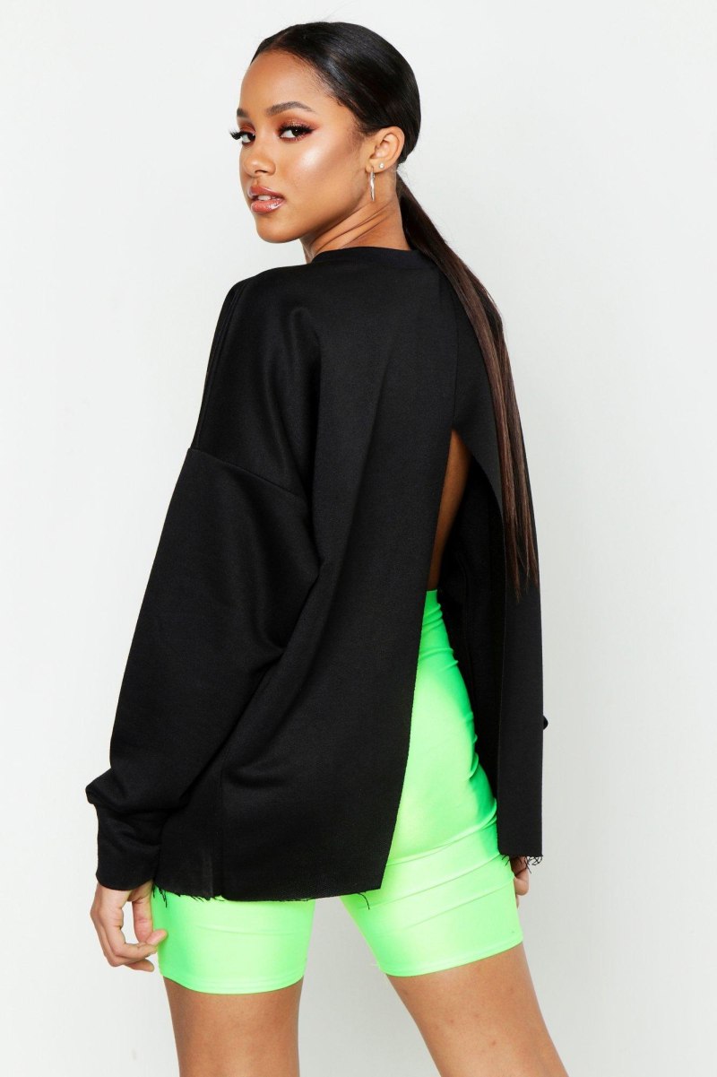 Кофта с разрезом на спине