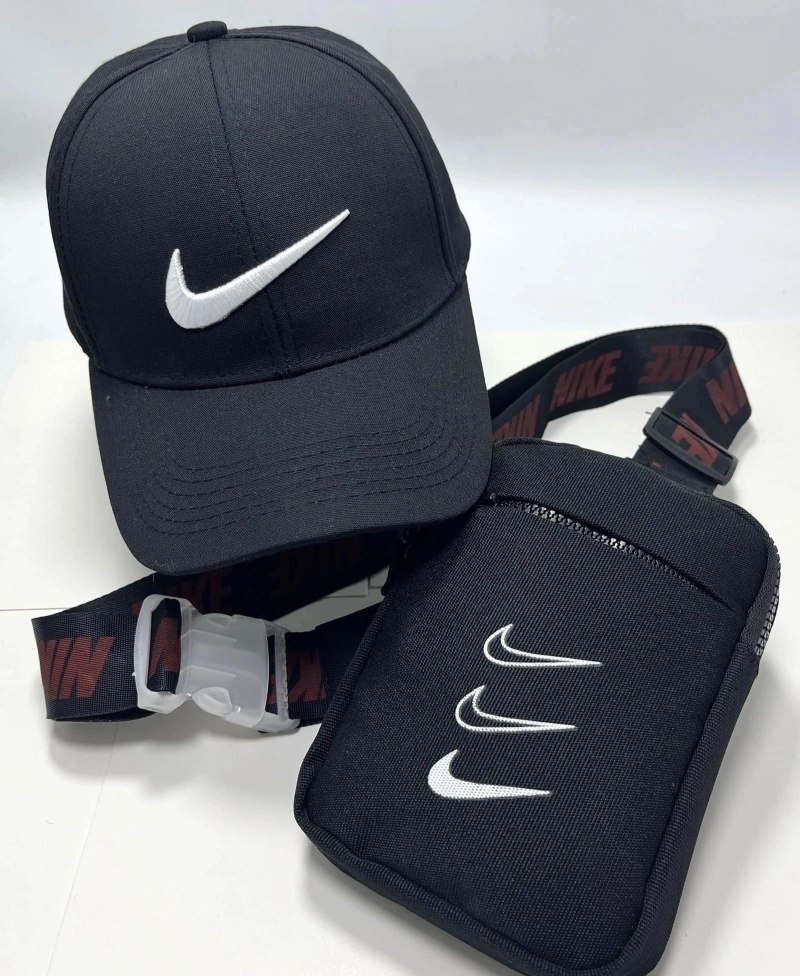 Кепка на плече