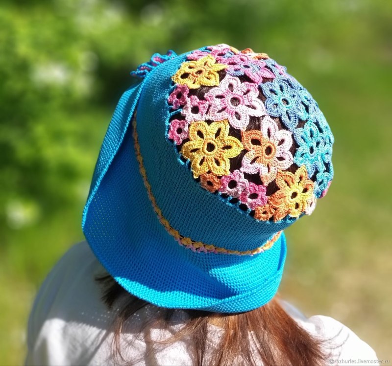 Летняя шапка женская