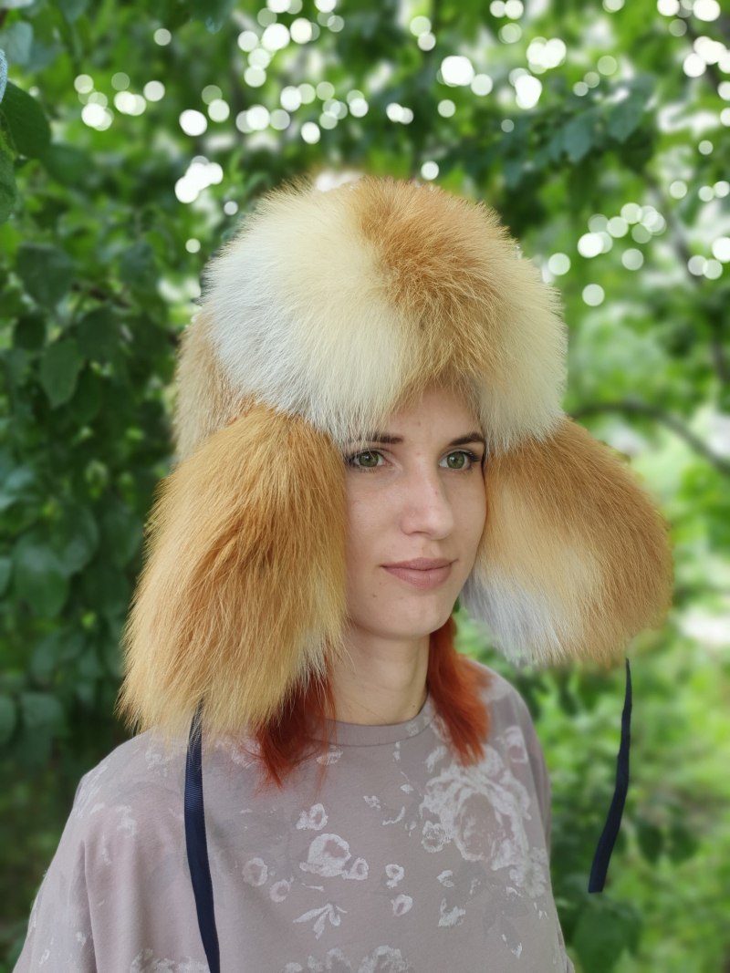Рыжая шапка