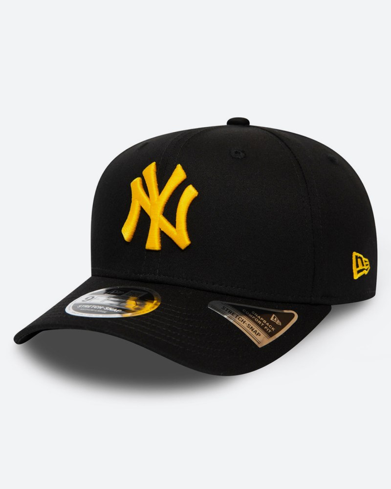 Желтая кепка New era