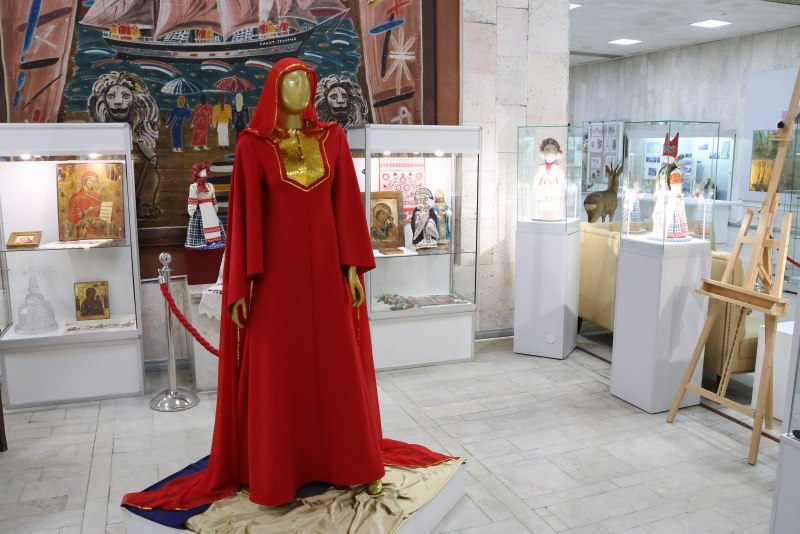 Платье Россия Мила Романовская