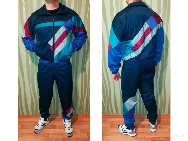 Спортивках adidas 90