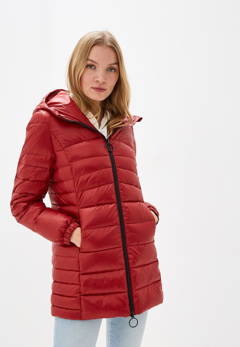 Красный пуховик Benetton