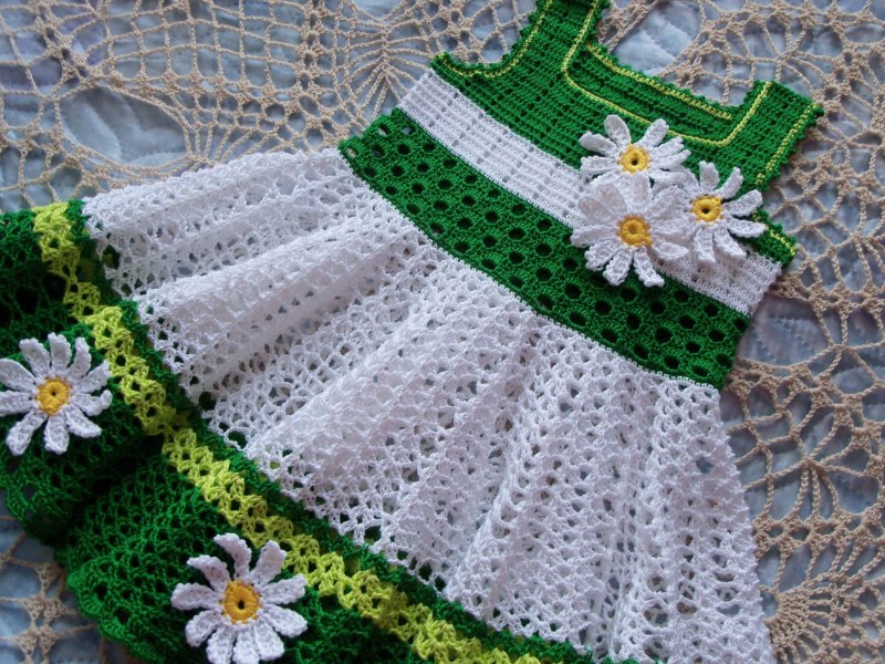 Вязаные платья крючком для детей