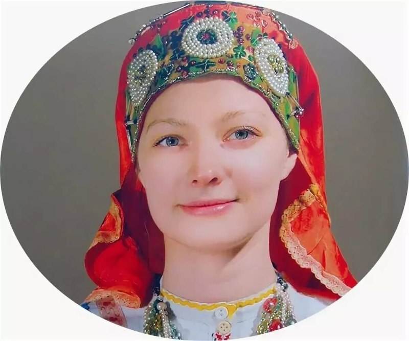 Кичка сорока и повойник