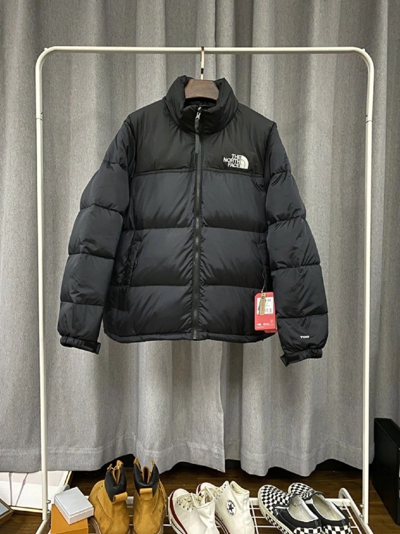 Пуховик the North face 700