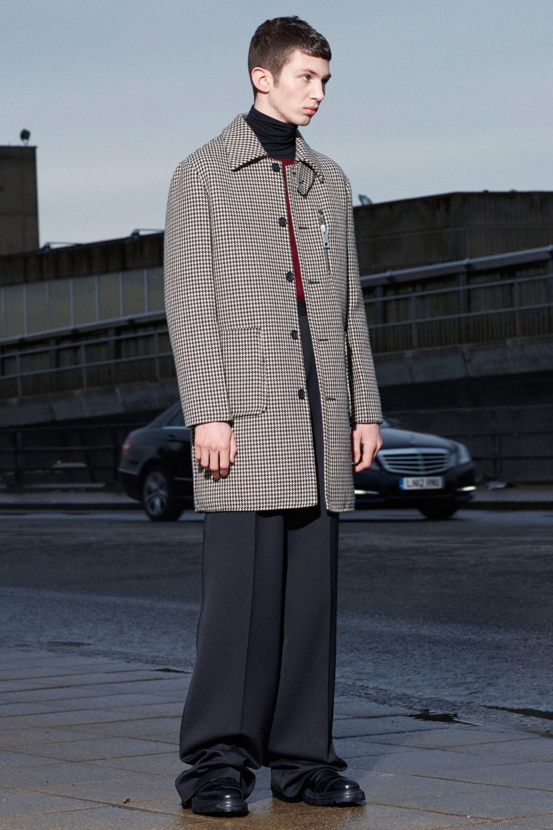Navy old Fashioned Balmacaan Coat
