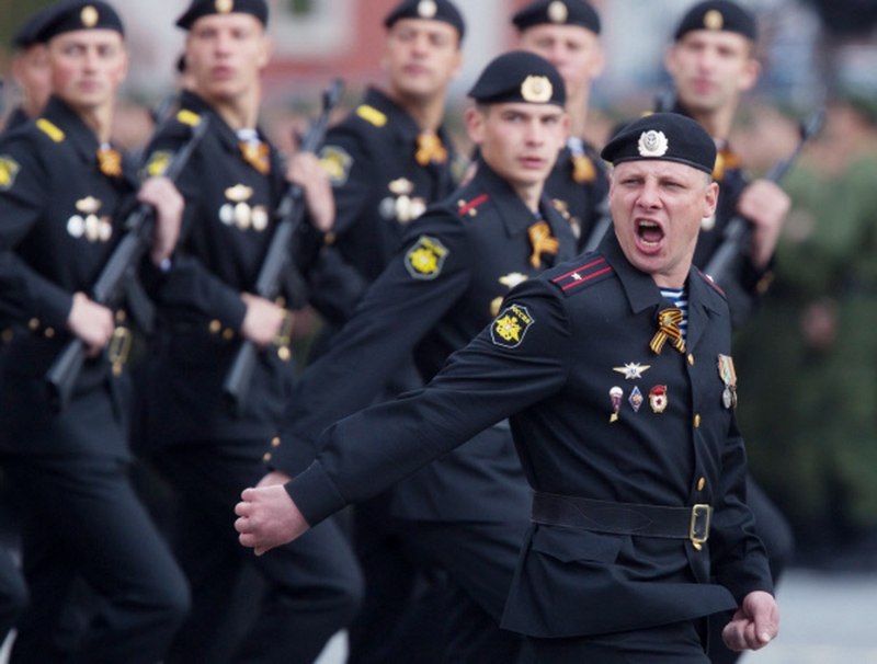 Парадная форма морской пехоты РФ