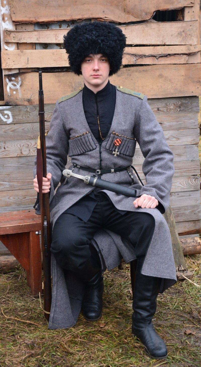 Черкеска папаха и бурка