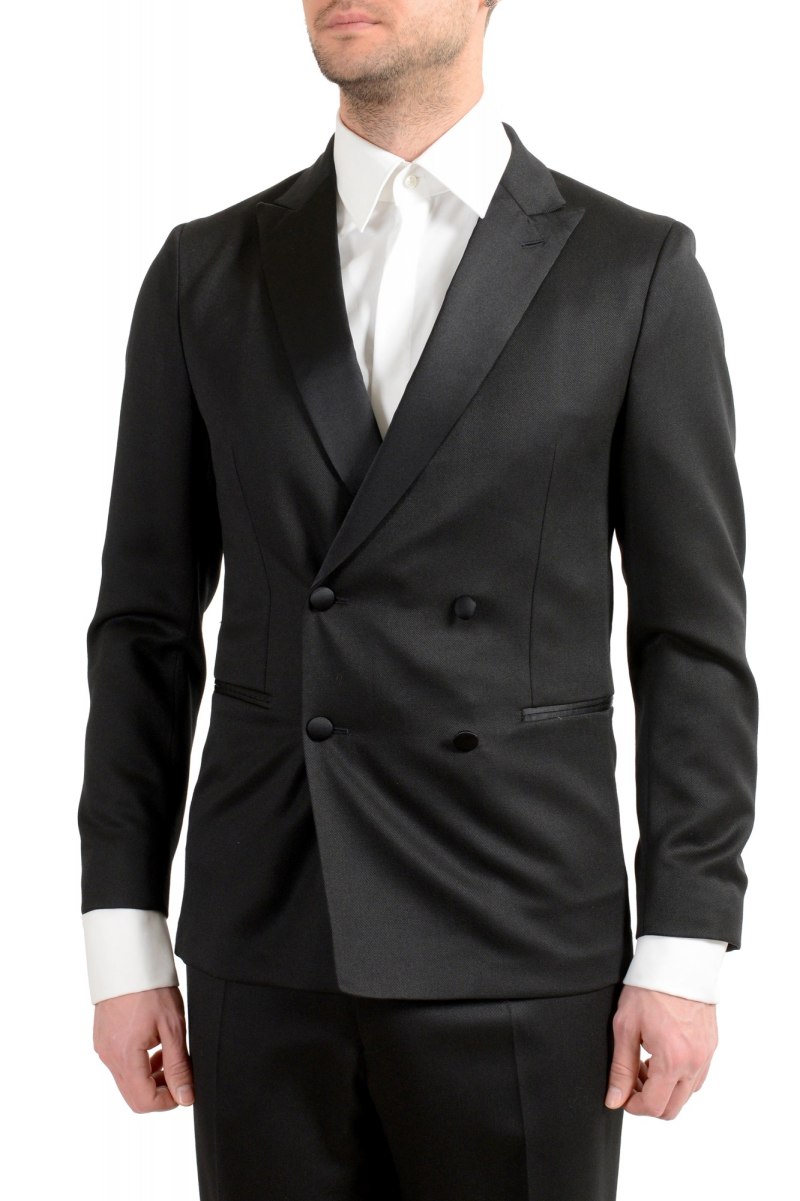 Hugo Boss in smoking