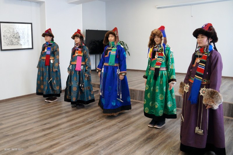 Бурят дэгэл женский Бурятский