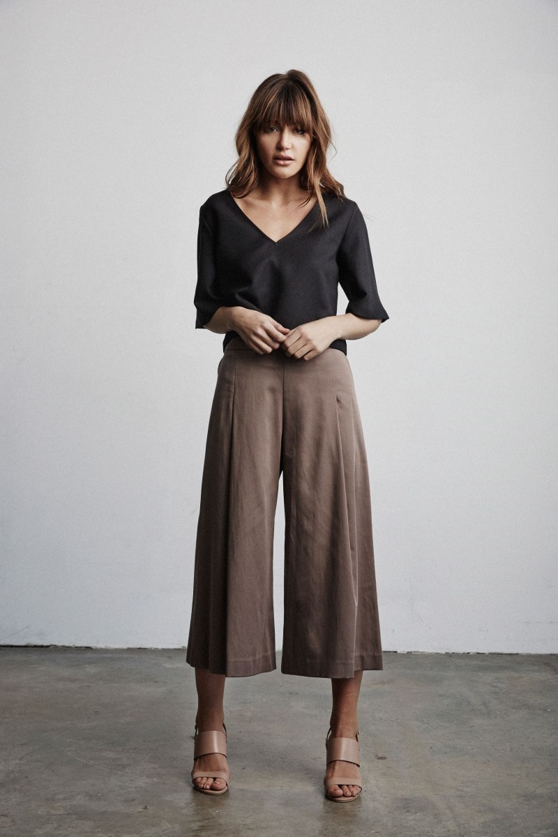 Minimalist Chic одежда