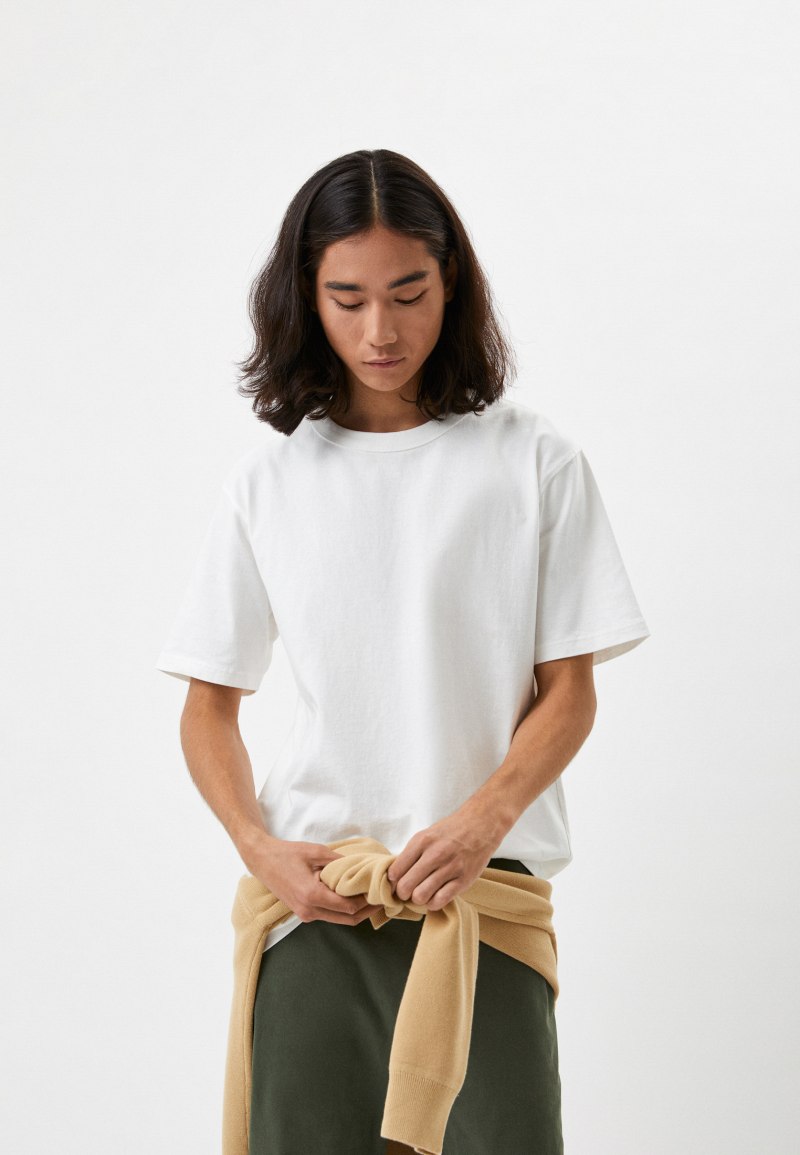 Uniqlo u футболка