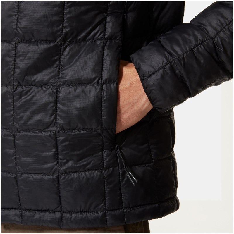 Бело черная куртка зимняя the North face женская с капюшоном