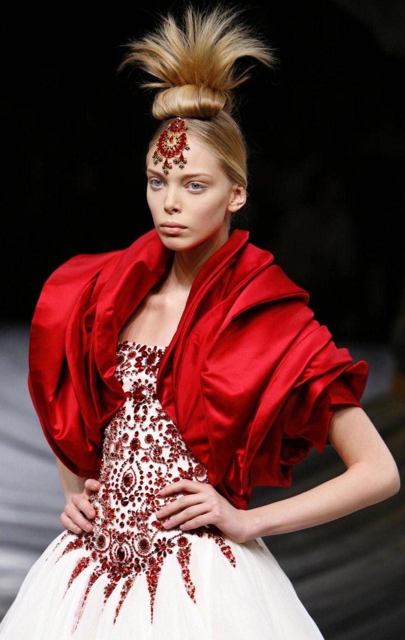Philip Treacy for Alexander MCQUEEN 2008
