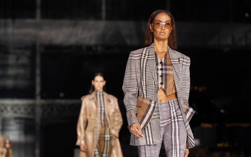 Burberry 2022 коллекция