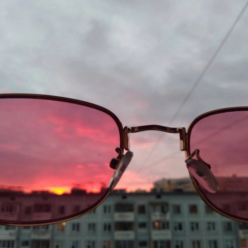 Мир в розовых очках
