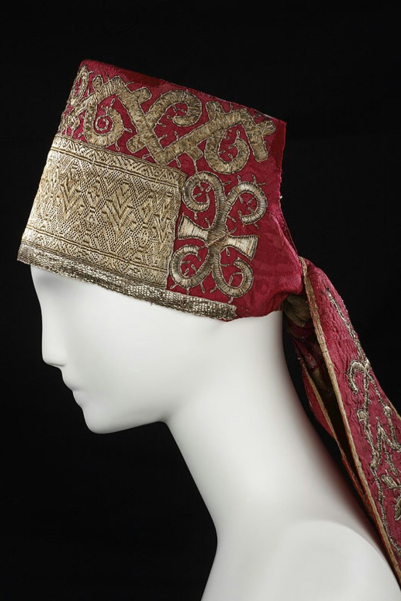 Кокошник сорока повойник