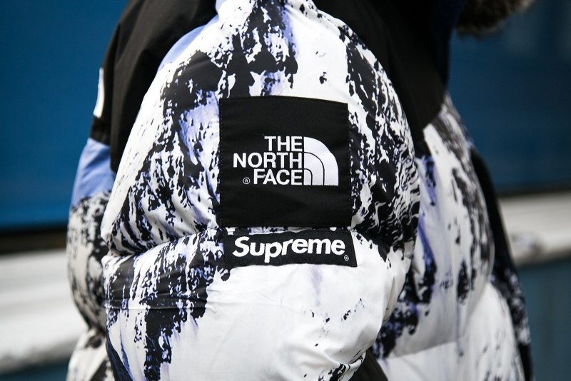 The North face x Supreme пуховик