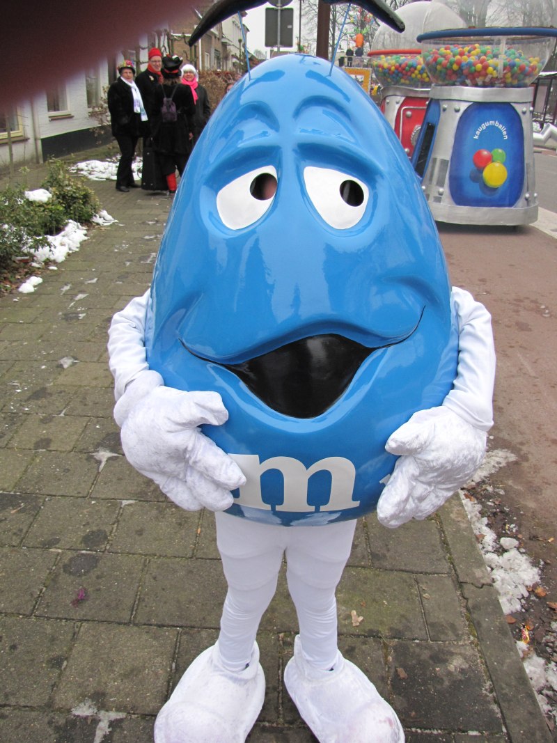 Костюм m&m