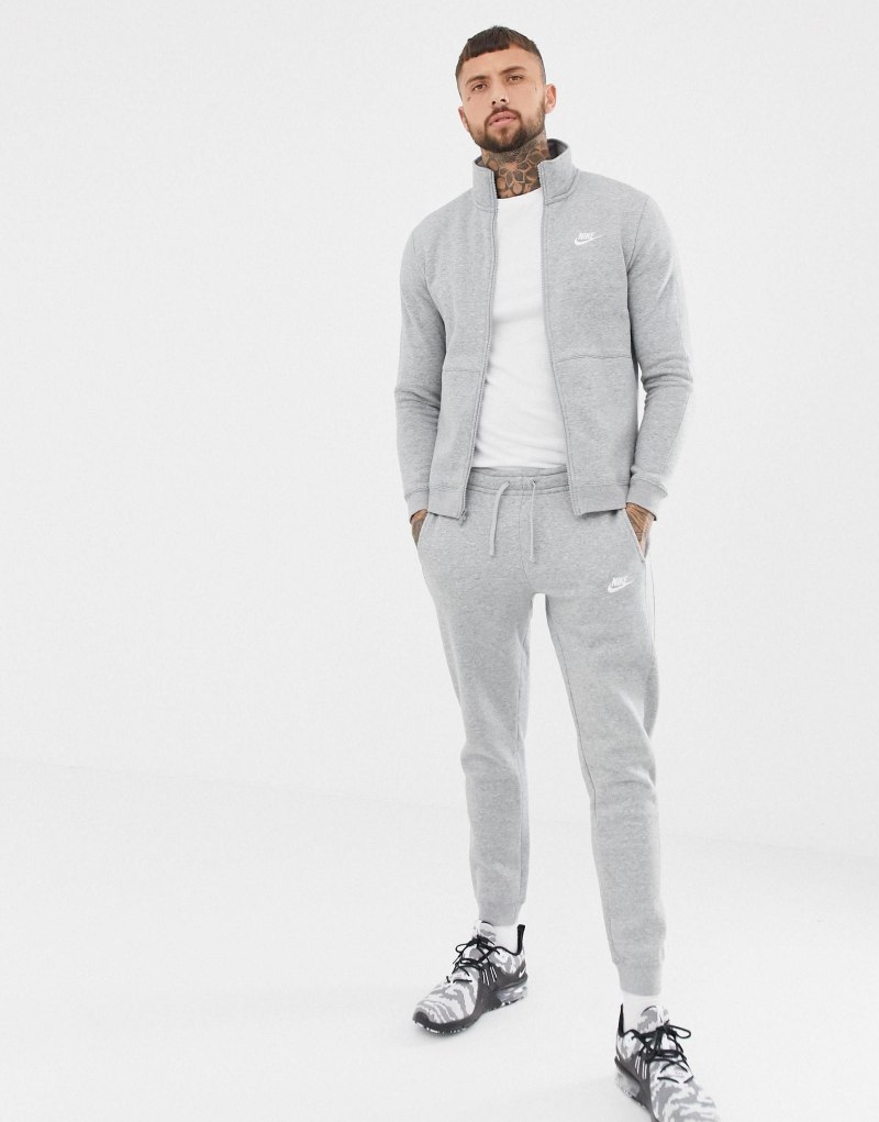 Серый спортивный костюм мужской Nike