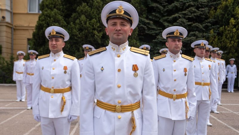 Парадный китель офицера ВМФ