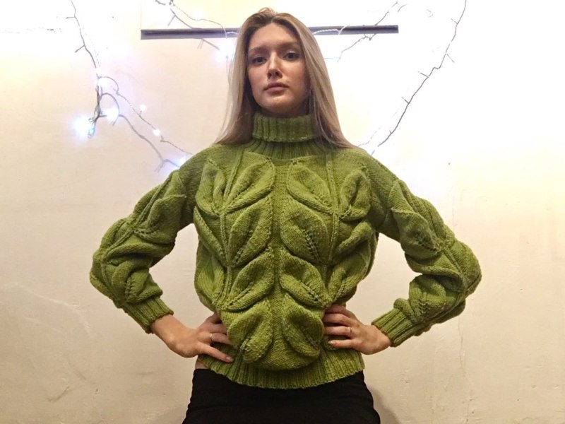 Свитер листья на ветке