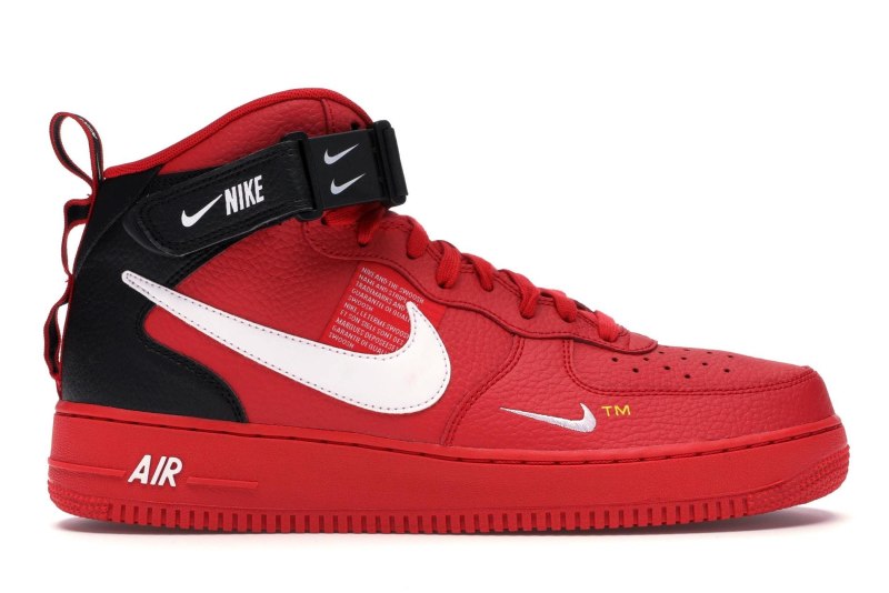 Nike Air Force 1 lv8