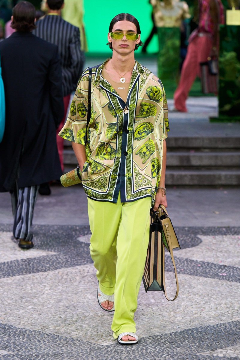 Versace 2023 Весна лето
