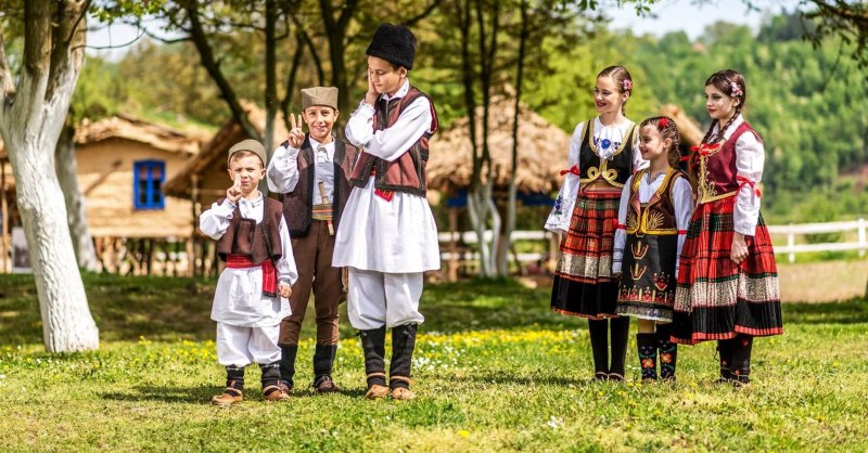 Сербия национальный костюм Сербия