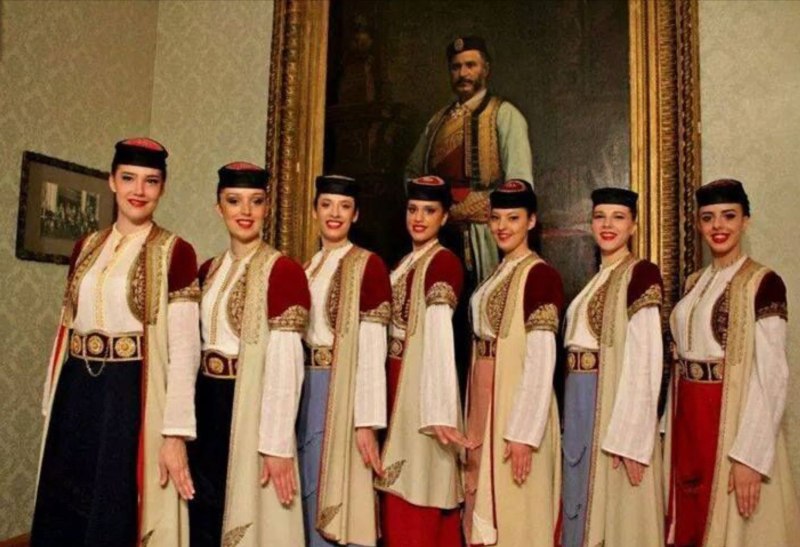 Черногорская Национальная одежда