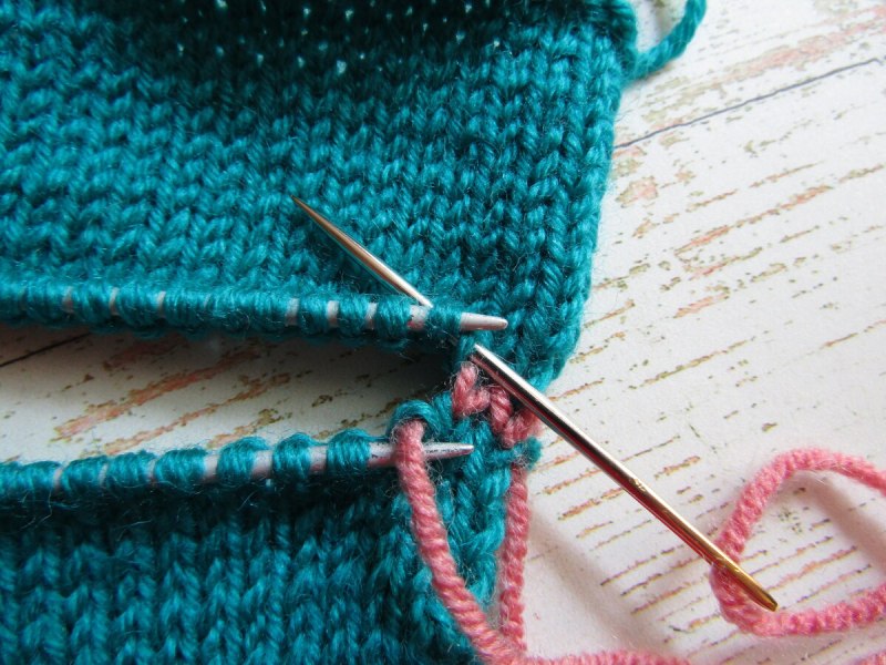 Трикотажный шов на открытых петлях