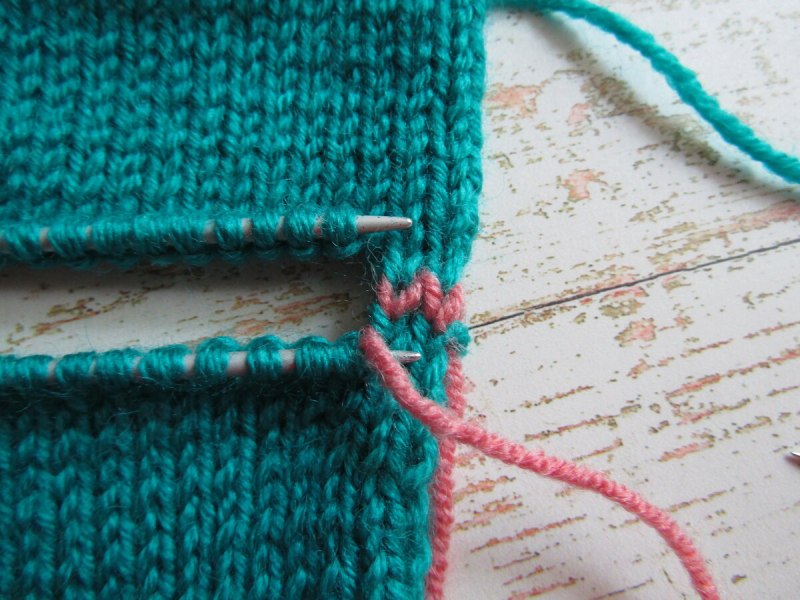 Трикотажный шов на открытых петлях