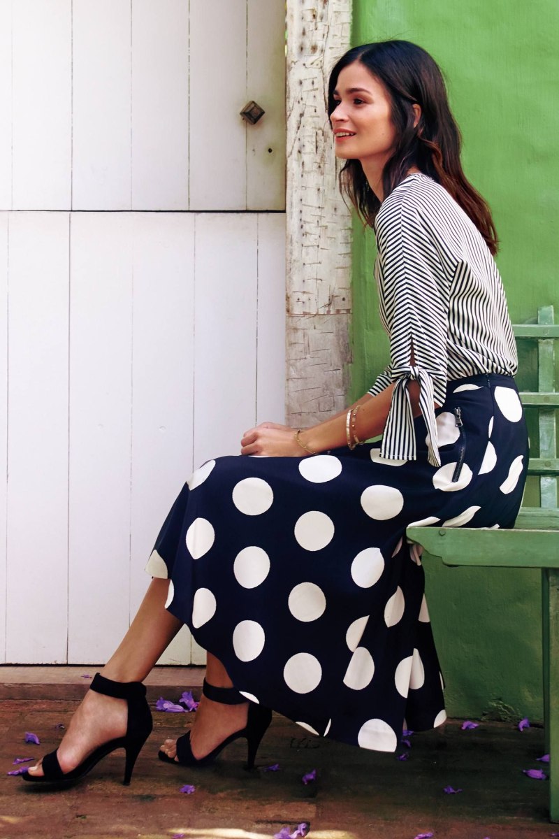 Образы с юбкой в горох