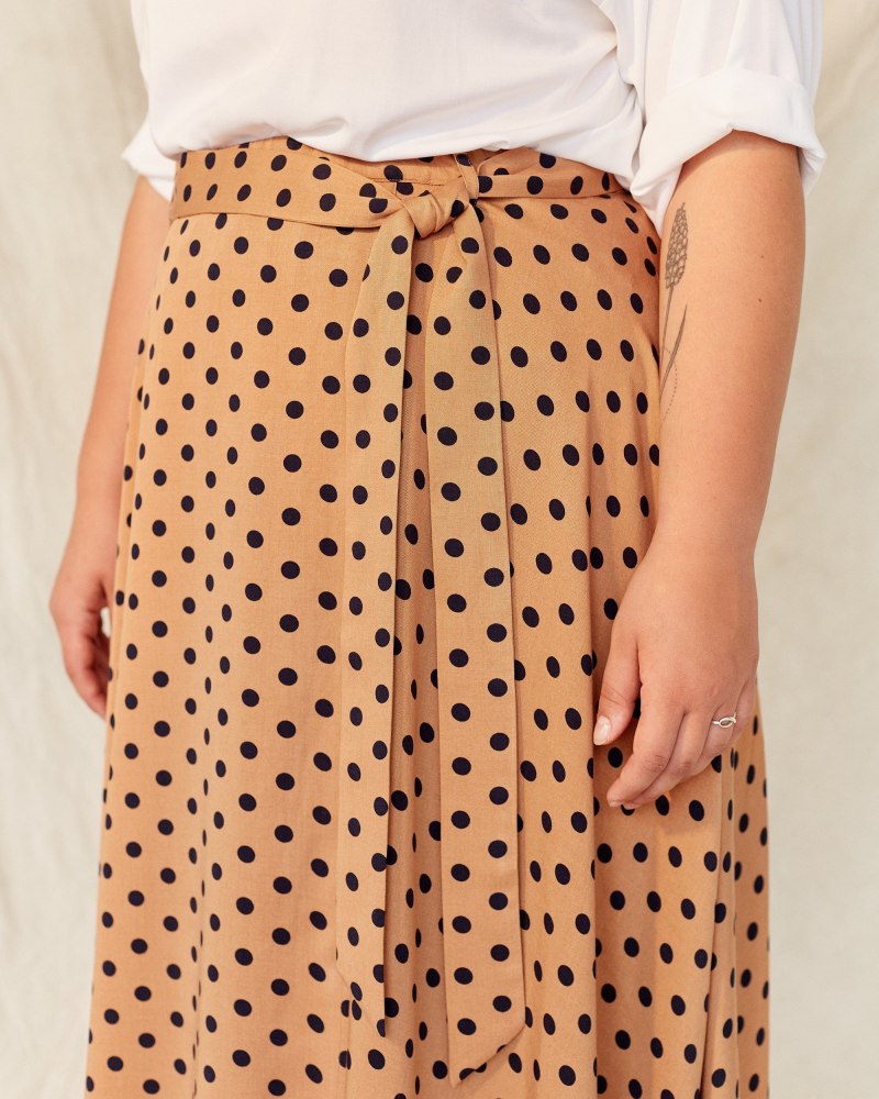 Длинная юбка в горошек