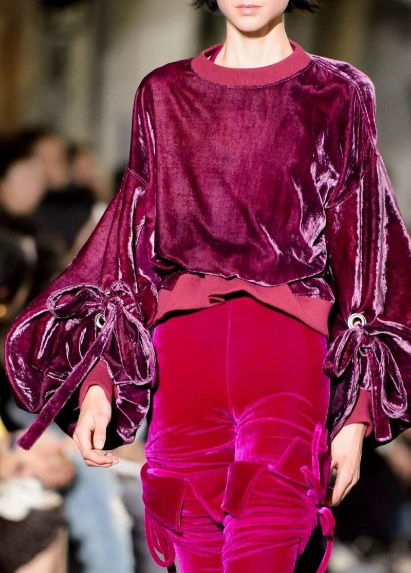 Бархатное платье 2023 тренды